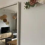 Vintage Apartment *